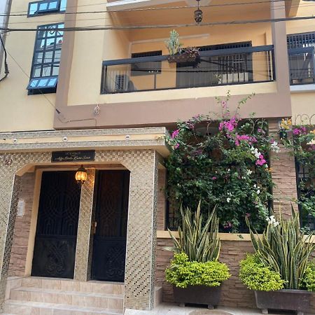 Residence Adja Binta Kane Sour Dakar Buitenkant foto