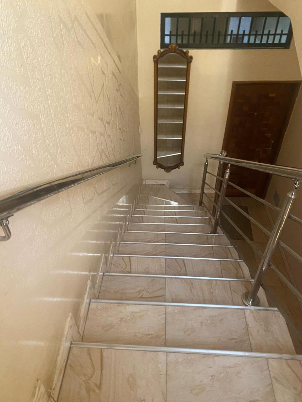 Residence Adja Binta Kane Sour Dakar Buitenkant foto