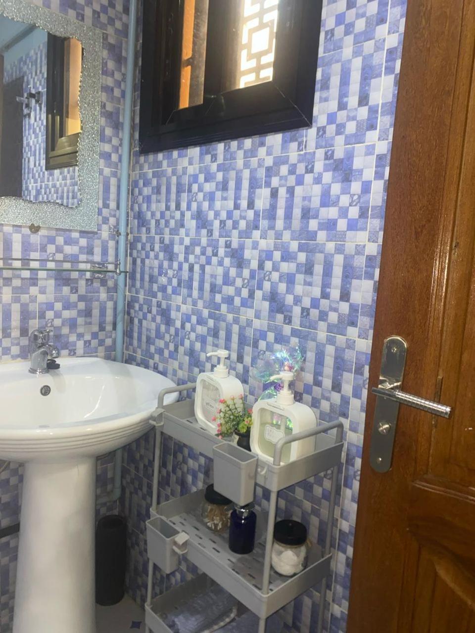 Residence Adja Binta Kane Sour Dakar Buitenkant foto