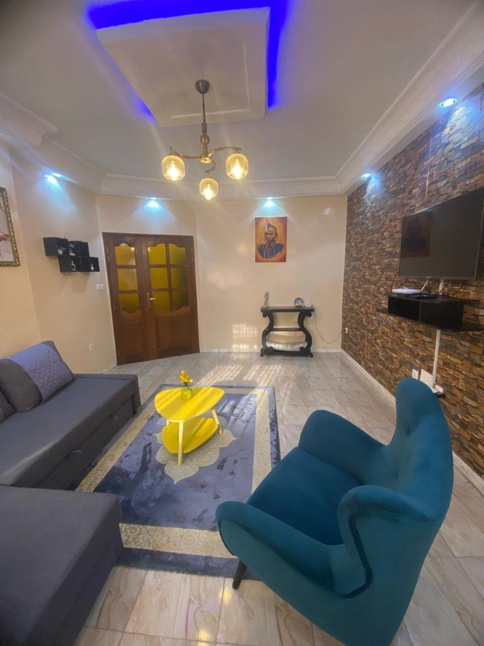 Residence Adja Binta Kane Sour Dakar Buitenkant foto