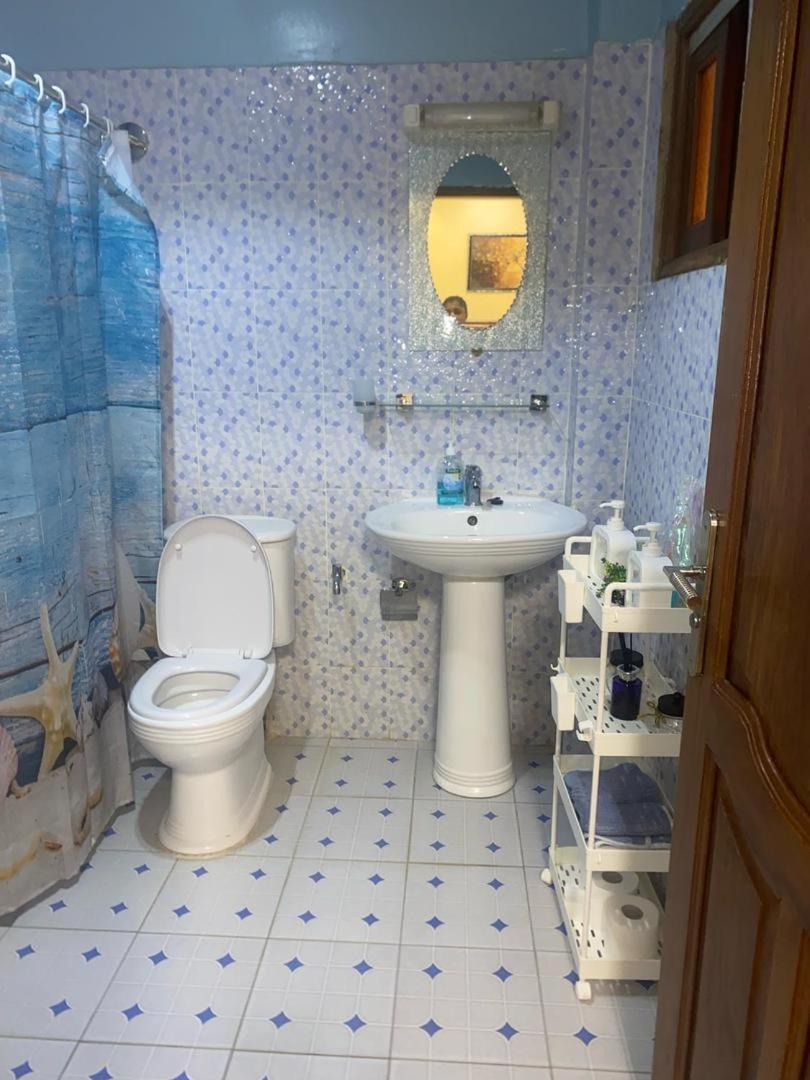 Residence Adja Binta Kane Sour Dakar Buitenkant foto