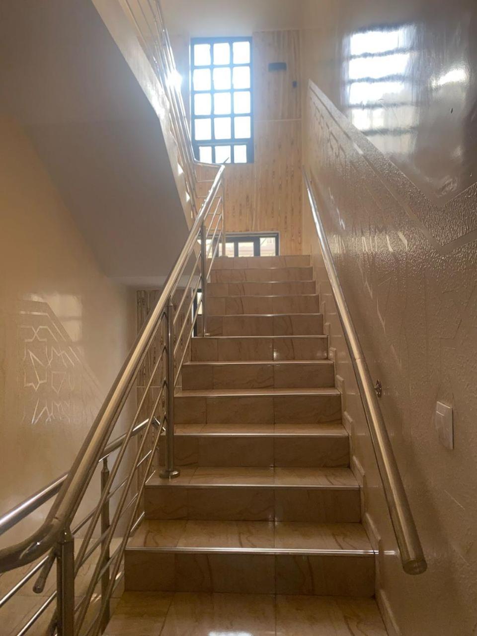 Residence Adja Binta Kane Sour Dakar Buitenkant foto